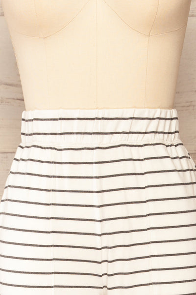 Set Capareac White Striped Pyjama Set | La petite garçonne front close-up