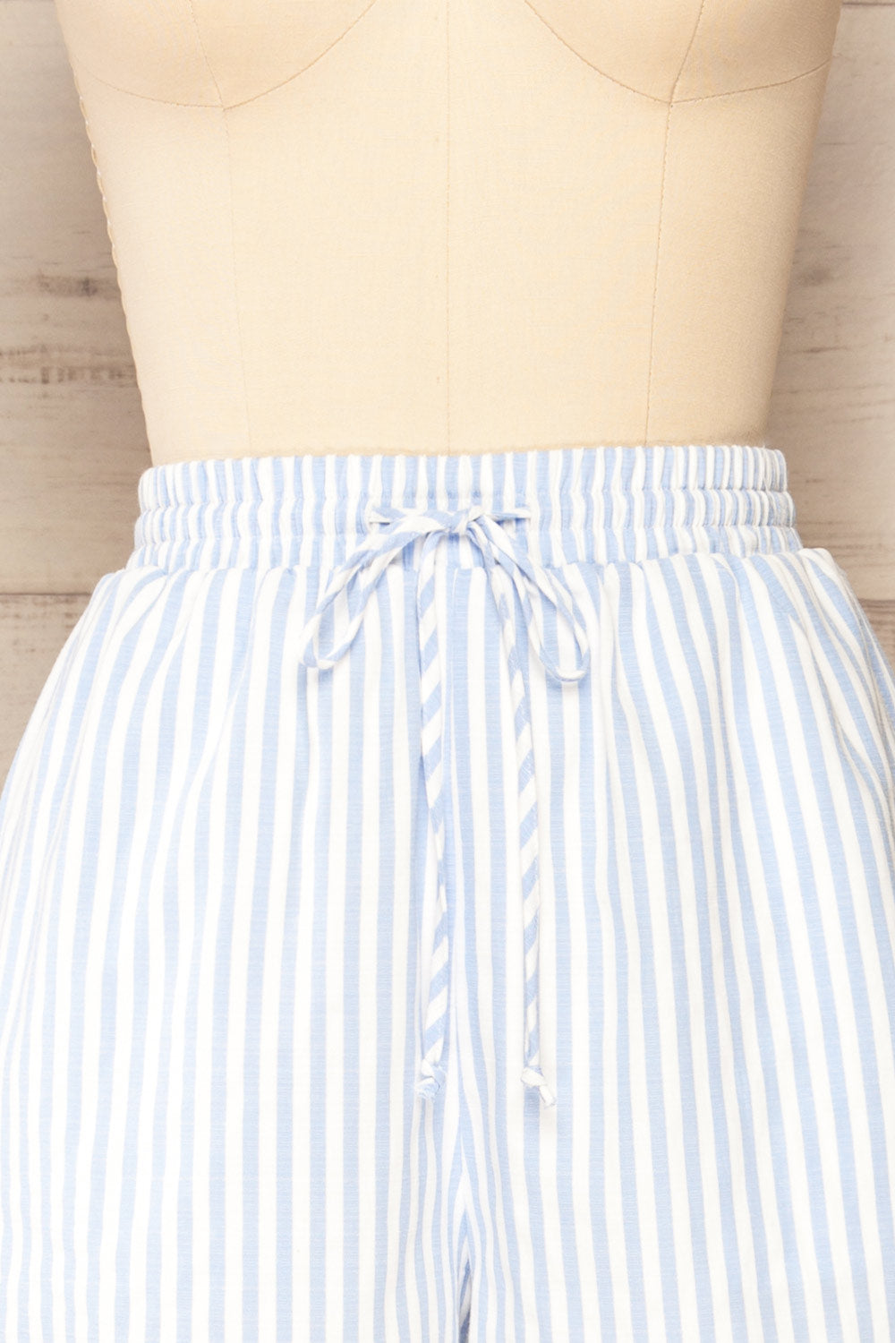 Set Ciney Blue Stripped Shorts & 3/4 Sleeve Shirt | La petite garçonne front close-up