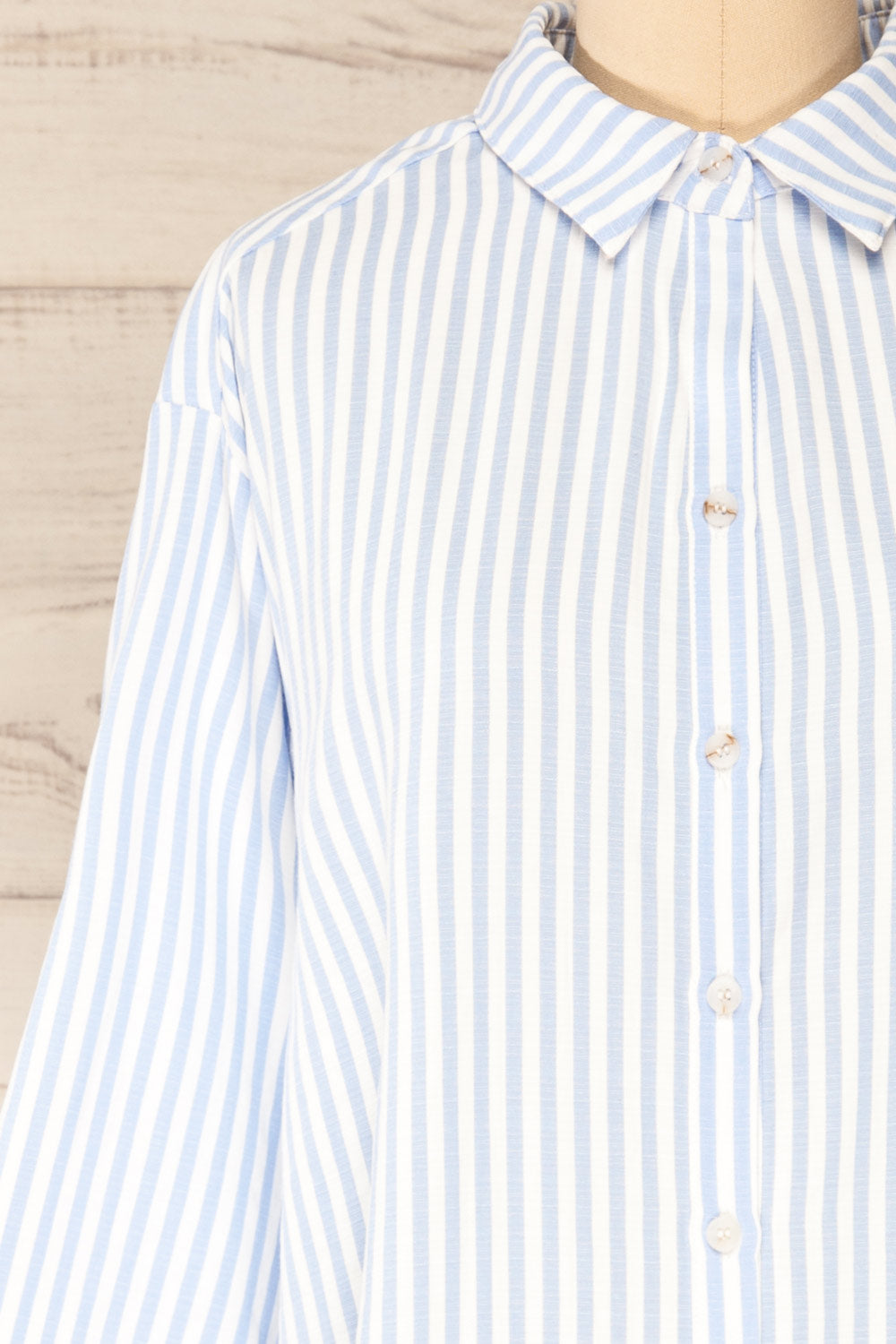 Set Ciney Blue Stripped Shorts & 3/4 Sleeve Shirt | La petite garçonne top front close-up