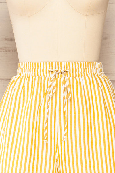 Set Ciney Yellow Stripped Shorts & 3/4 sleeves Shirt | La petite garçonne front close-up