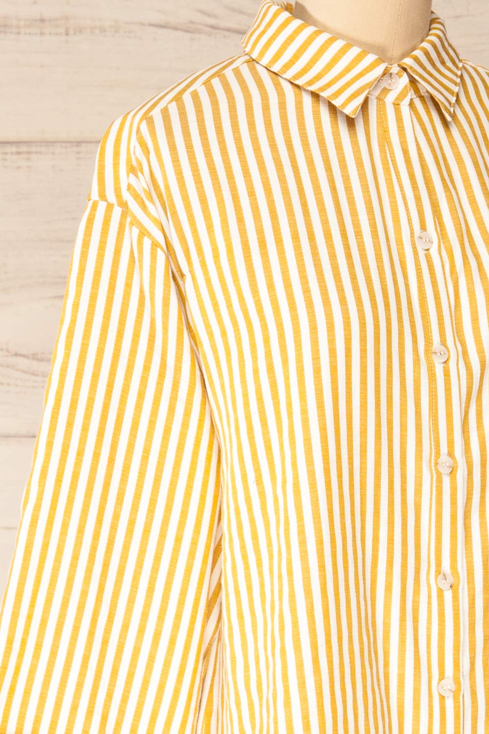 Set Ciney Yellow Stripped Shorts & 3/4 sleeves Shirt | La petite garçonne top side close-up