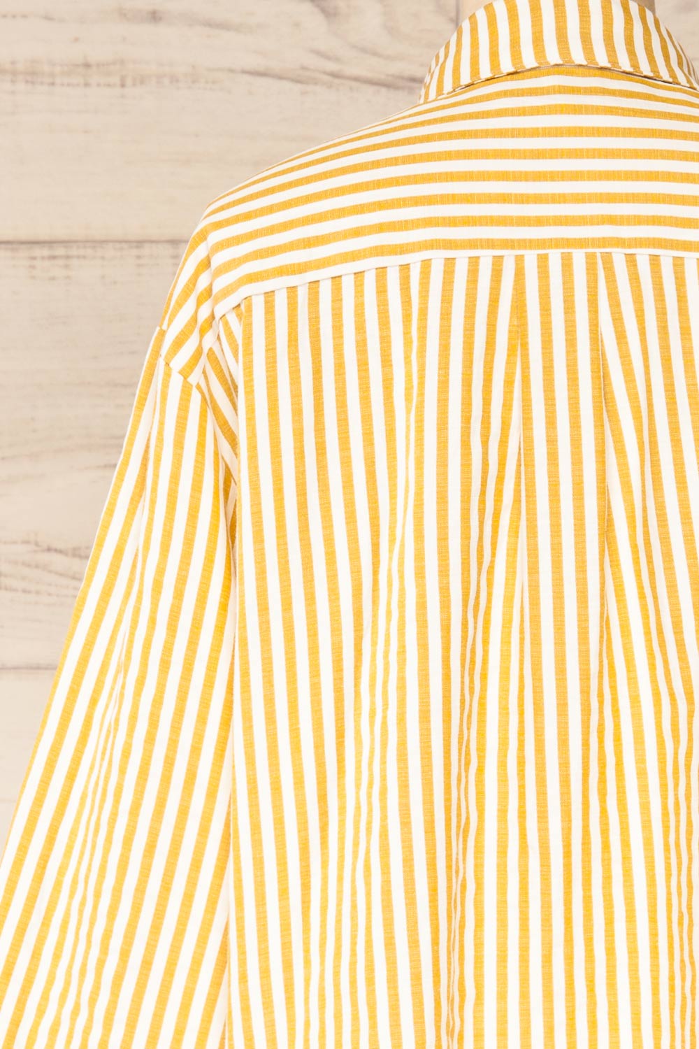 Set Ciney Yellow Stripped Shorts & 3/4 sleeves Shirt | La petite garçonne top back close-up