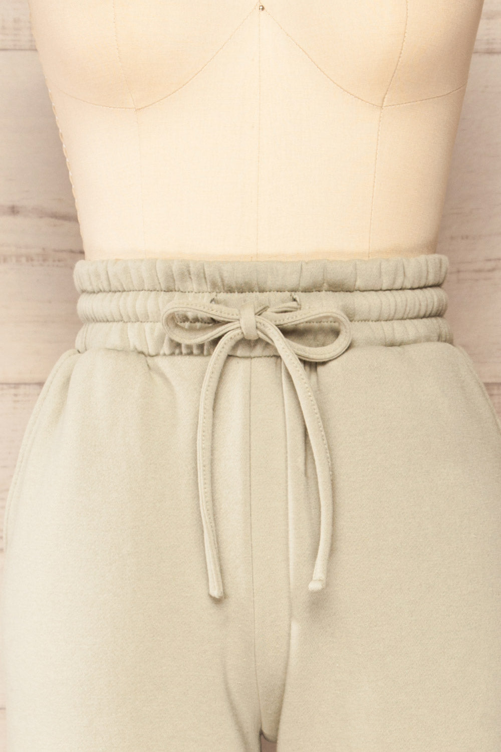 Set Luqa Mint Sweater & Joggers Set | La petite garçonne front close-up