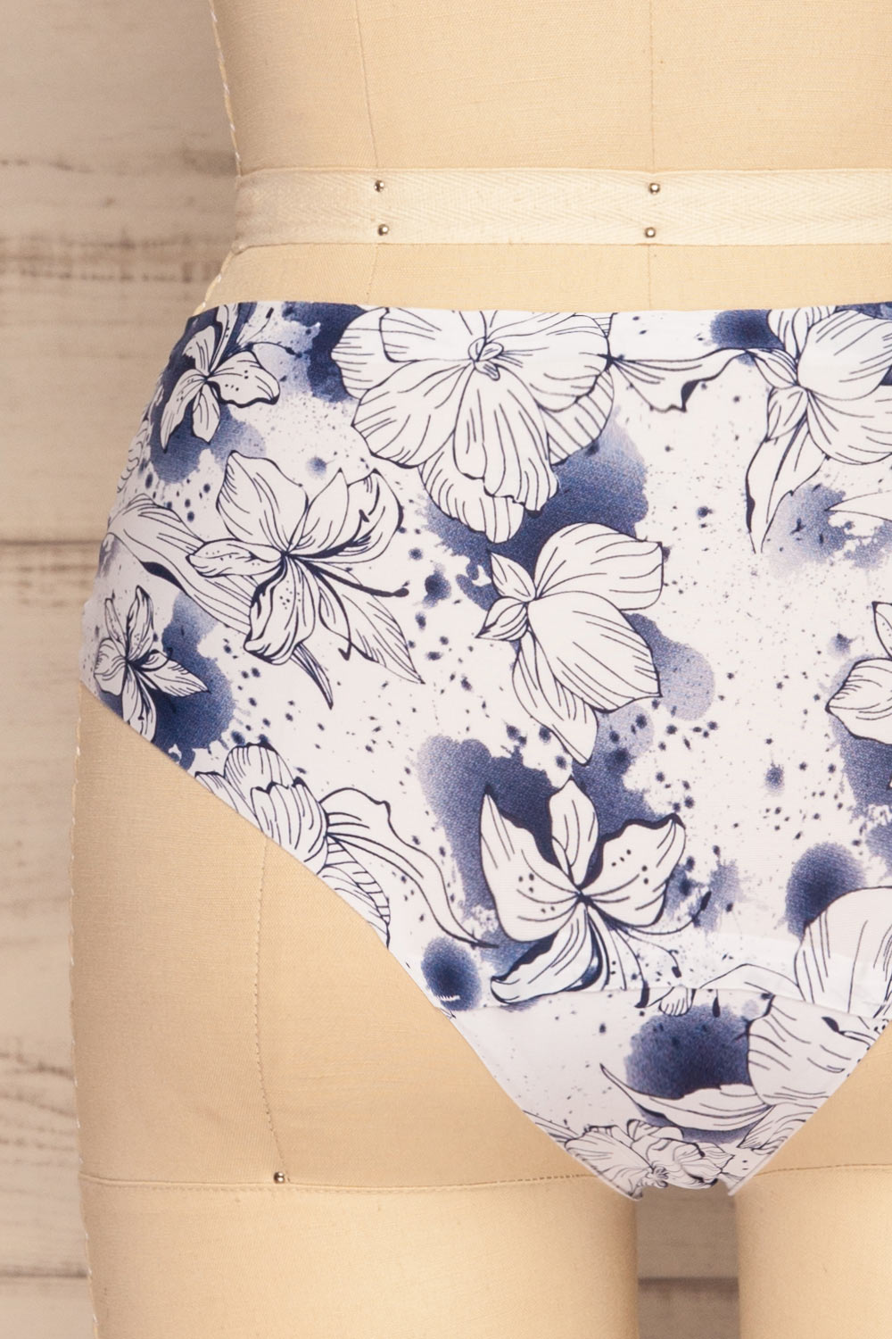 Set Veria Pack of 3 Seamless Undies | La petite garçonne back view flower