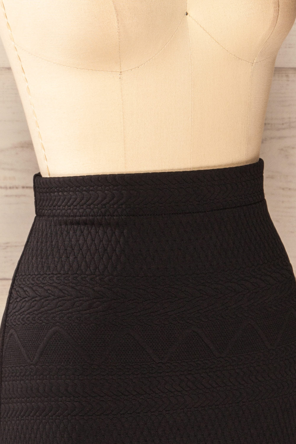 Set Ronda Black Crop Top & Skirt Set | La petite garçonne side close-up