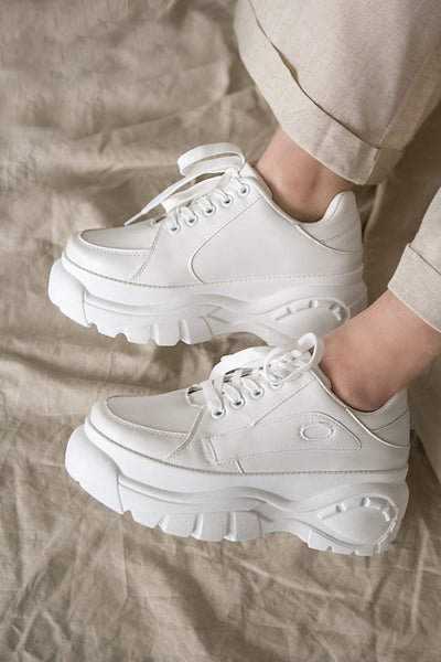 Harlow White Sporty Platform Sneakers | La Petite Garçonne