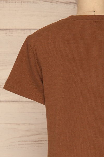 Sliven Basic Brown Round Collar T-Shirt | La petite garçonne  back close-up