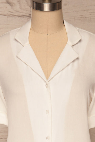 Soresina White Short Sleeved Shirt | La petite garçonne front close up