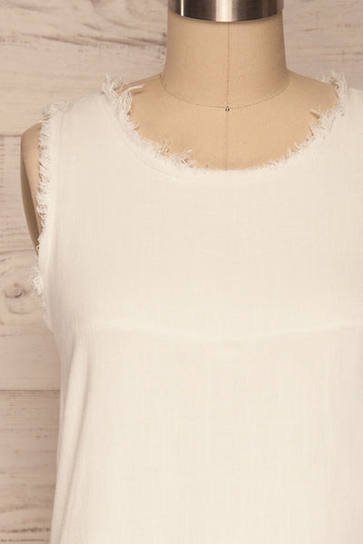Sucua Ivory White Straight Short Dress | La petite garçonne front close up