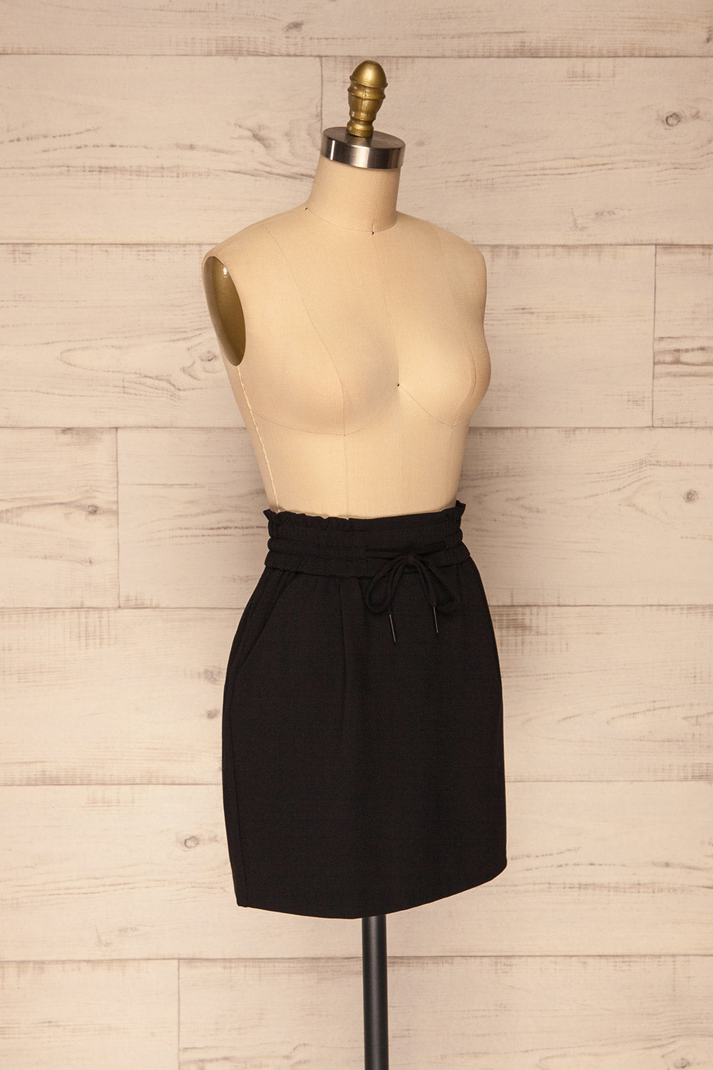 Tchita Short Black Drawstring Skirt | La petite garçonne side view 