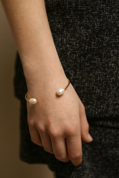 Tertium Doré Gold Bangle Bracelet with Pearls | La Petite Garçonne 4