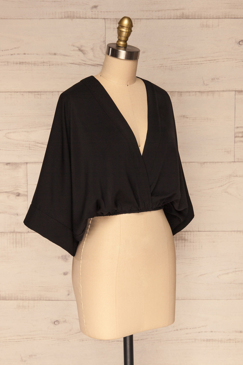 Thebes Black Kimono Style Crop Top side view | La petite garçonne