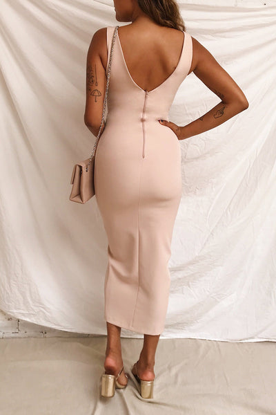 Tivoli Blush Pink V-Neck Midi Dress | La petite garçonne on model
