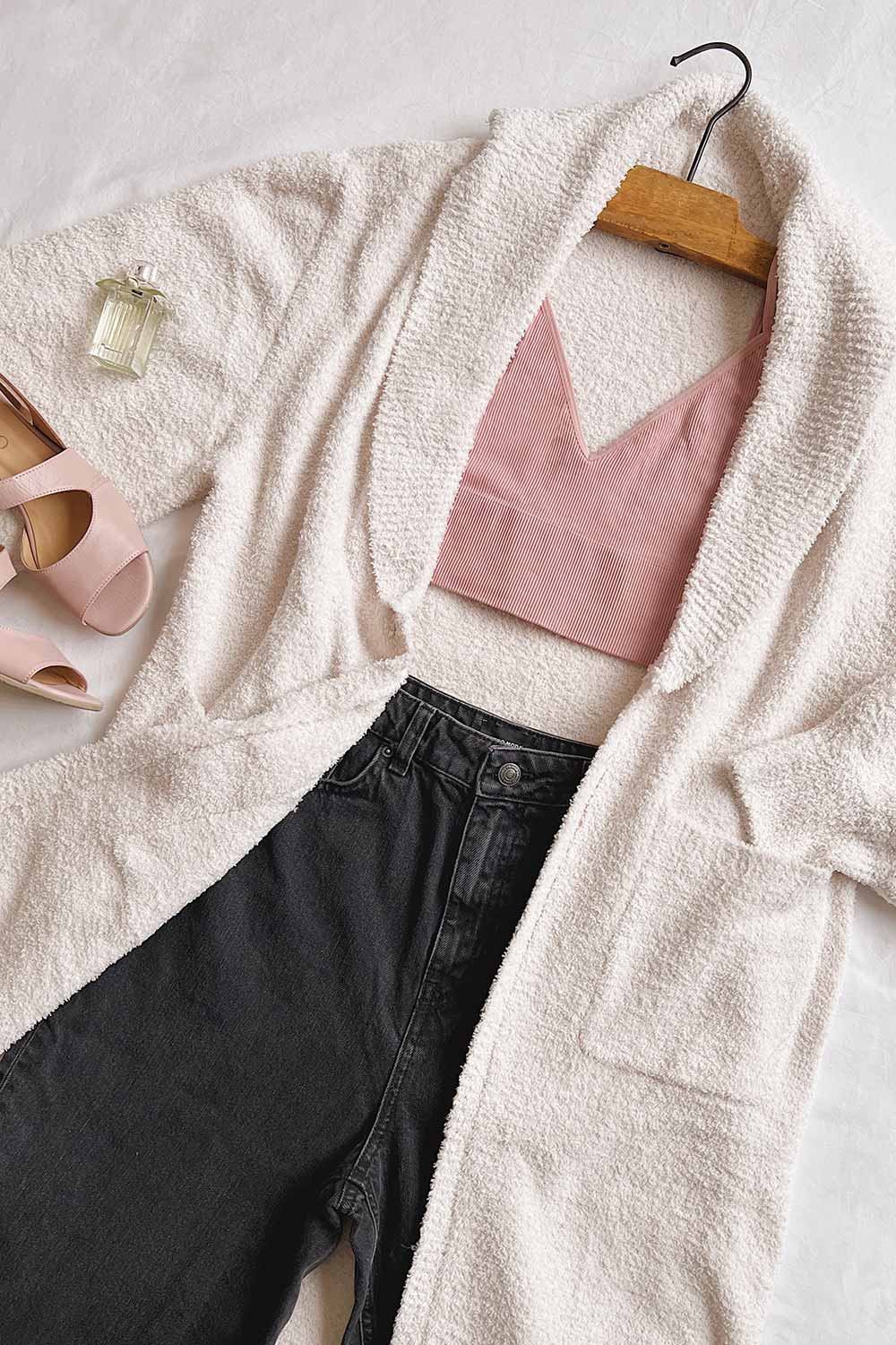 Ummarit High Waisted Mom Jeans | La petite garçonne flatlay