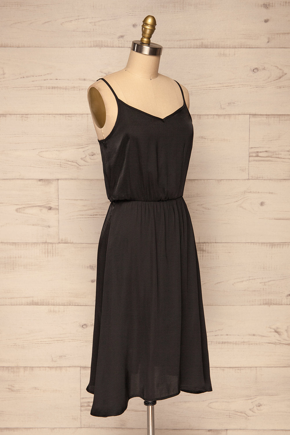 Udine Onyx Black Midi Dress | Robe Noire side view | La Petite Garçonne