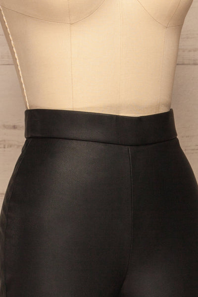 Vicence Black Faux-Leather Fitted Pants | La petite garçonne  side close-up