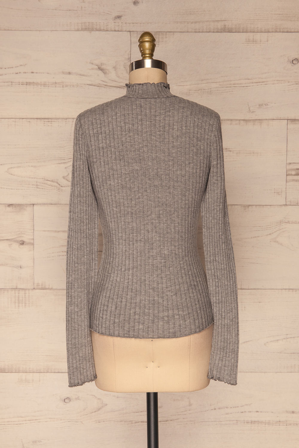 Vijandi Grey Mock Neck Top | Haut Gris back view | La Petite Garçonne