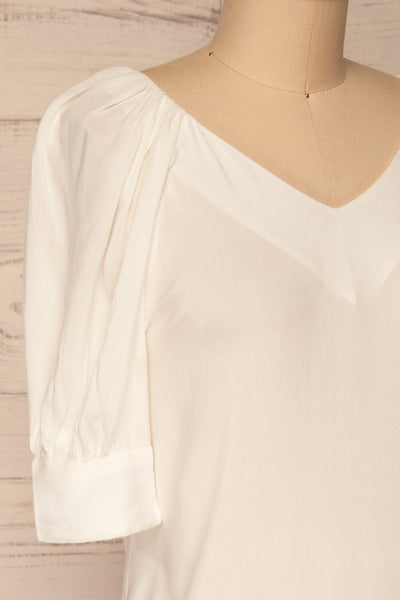 Vouzela White T-Shirt w/ Puffy Sleeves | La petite garçonne side close-up