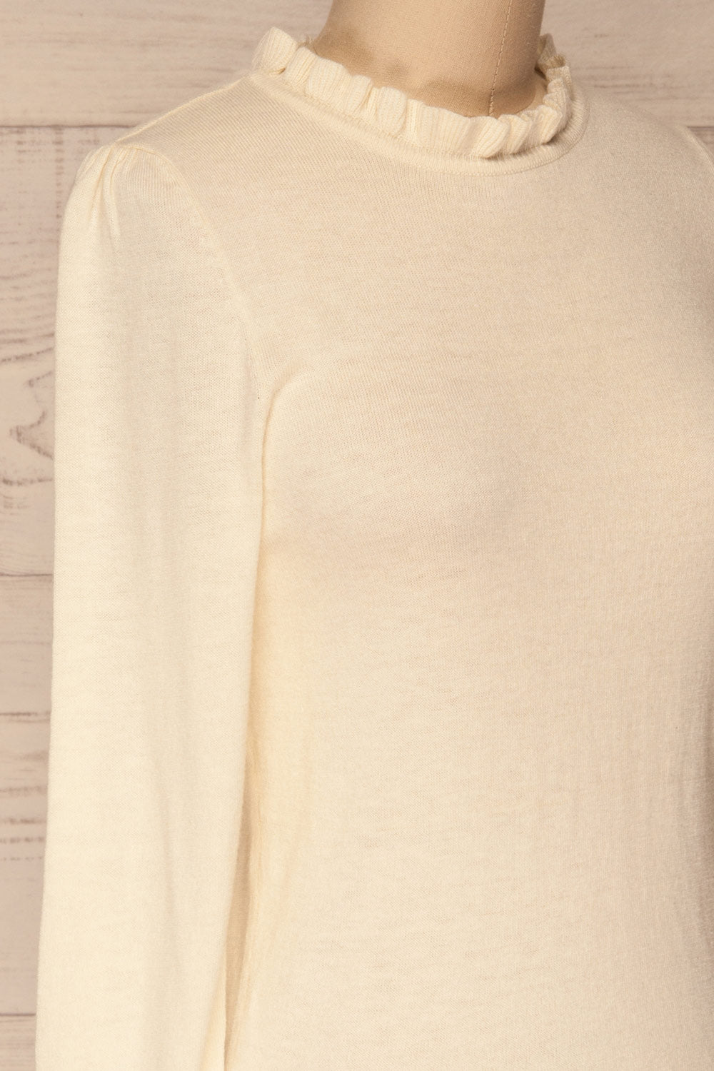 Wigan Beige Knit Sweater | Tricot Beige | La petite garçonne side close-up