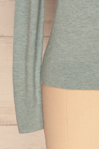 Wigan Bleu Knit Sweater | Tricot Bleu | La petite garçonne bottom close-up