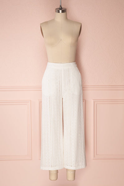 Wiktoria White Crocheted Lace Cropped Trousers | Boudoir 1861