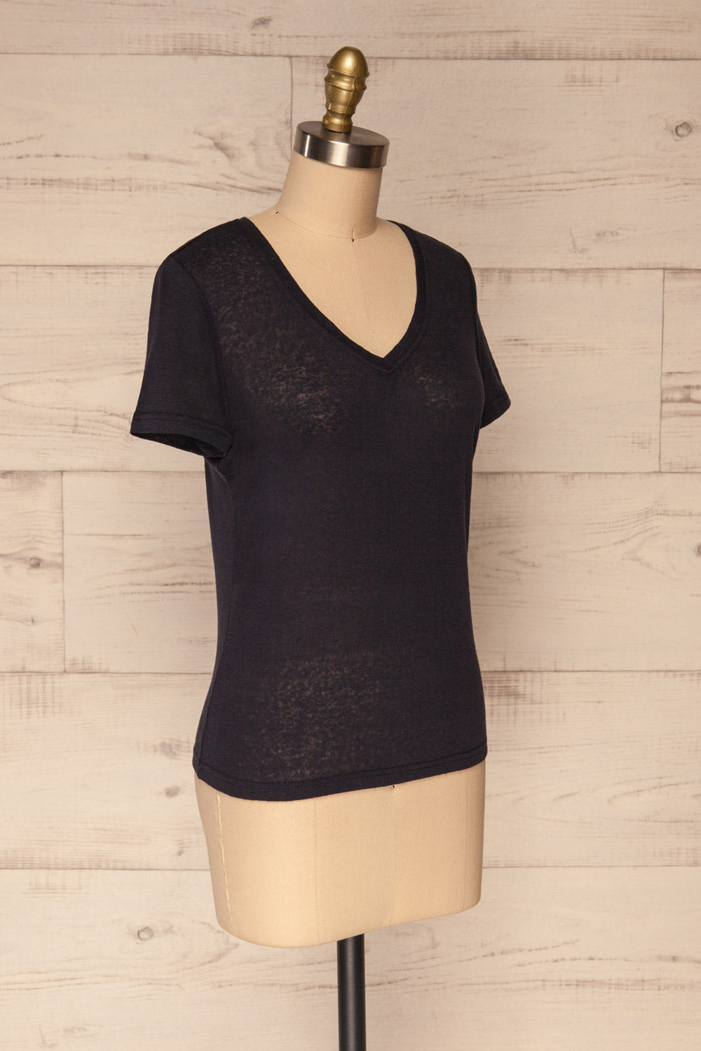 Winona Navy Blue V-Neck T-Shirt | La petite garçonne side view