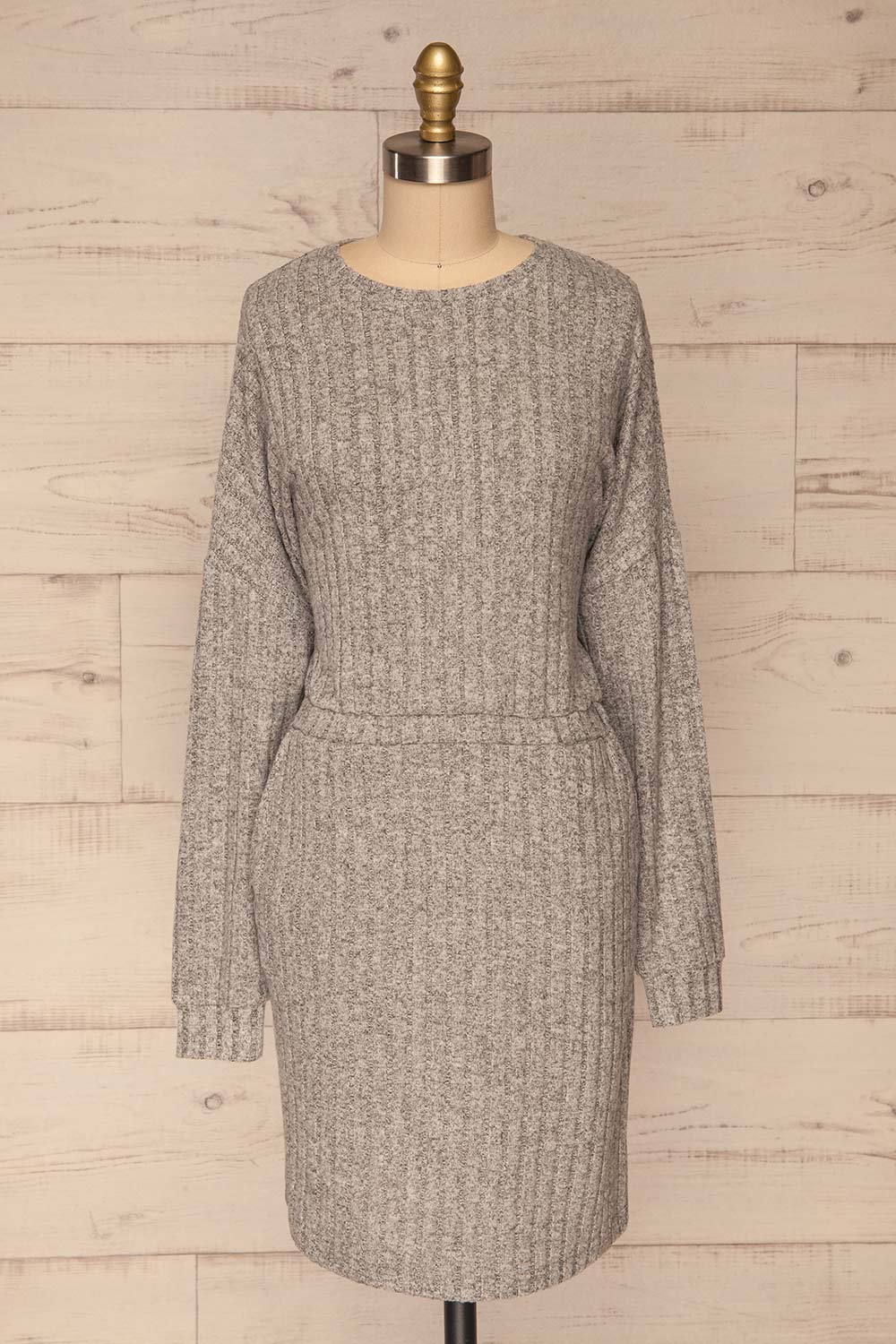 Zaragoza Sweater Dress | Robe Grise | La Petite Garçonne front view 