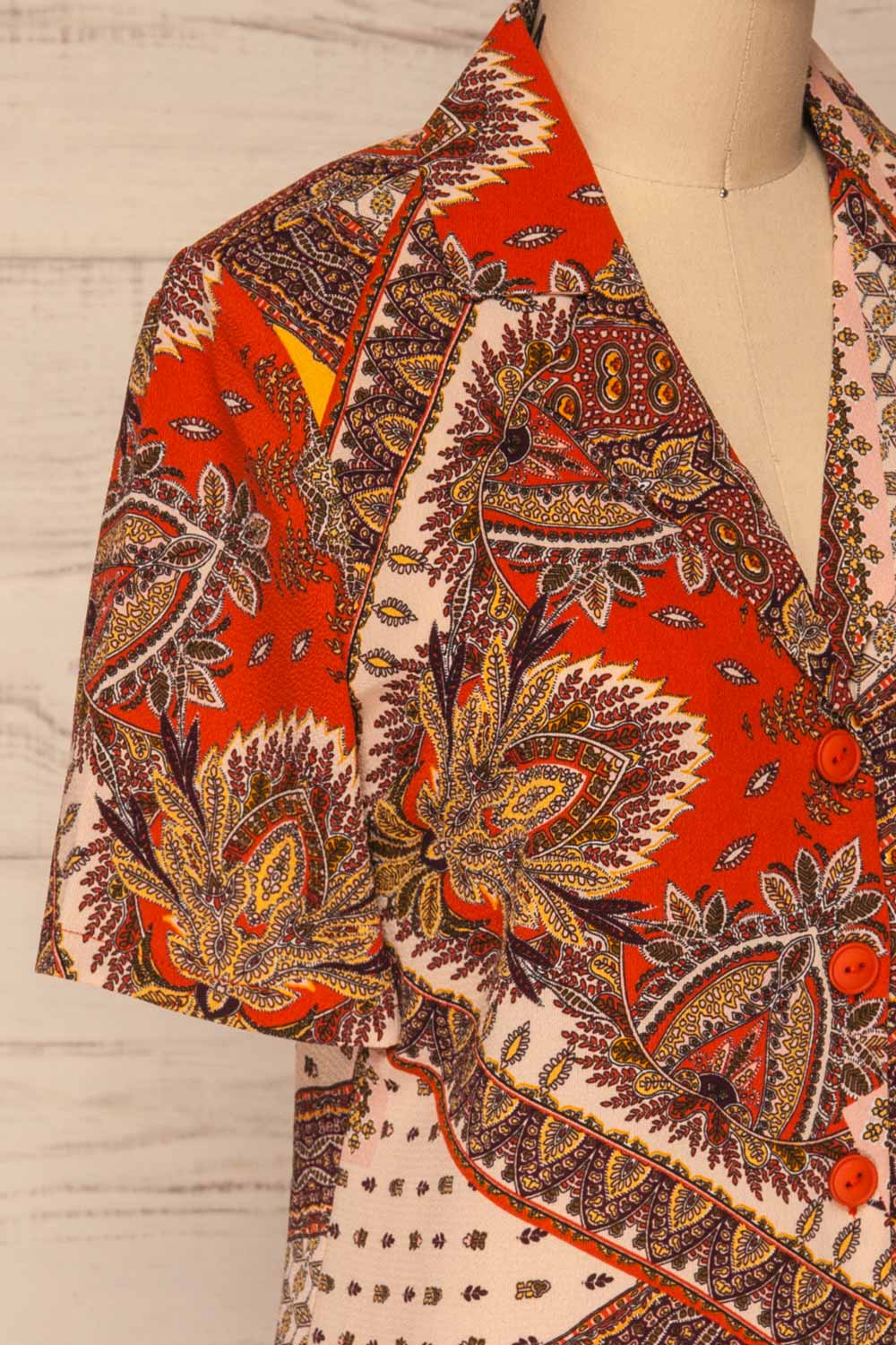 Zigliara Patterned Short Sleeve Shirt | La petite garçonne  side close-up