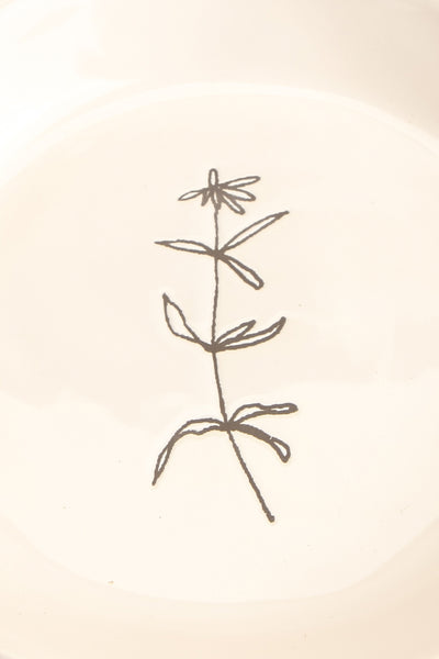 Aberdare White Ceramic Plate with Flower drawing close-up | La Petite Garçonne Chpt. 2