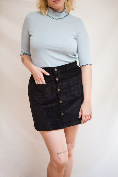 Acy Black Short Corduroy Skirt w/ Buttons | La petite garçonne model