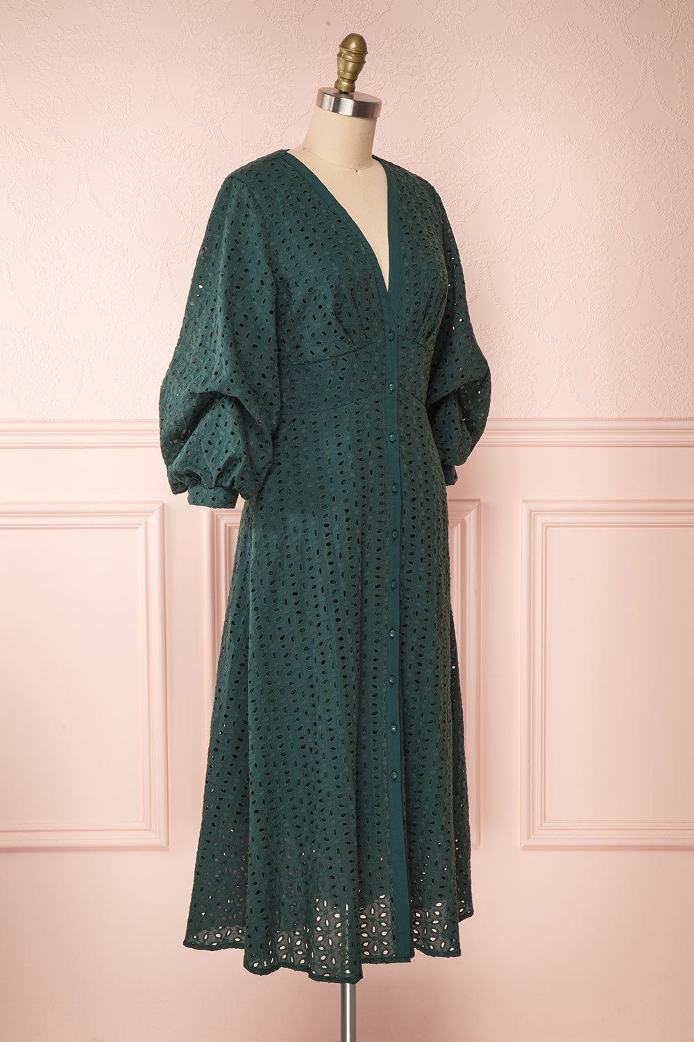 Adalynn Vert Lace Midi A-Line Dress | Robe side view | Boutique 1861