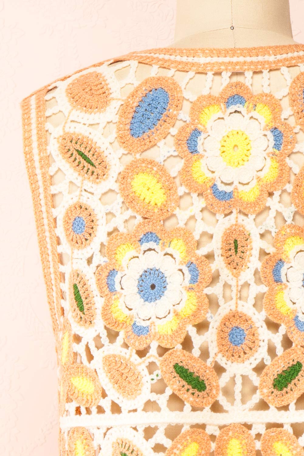 Ailbe | V-neck Crochet Vest