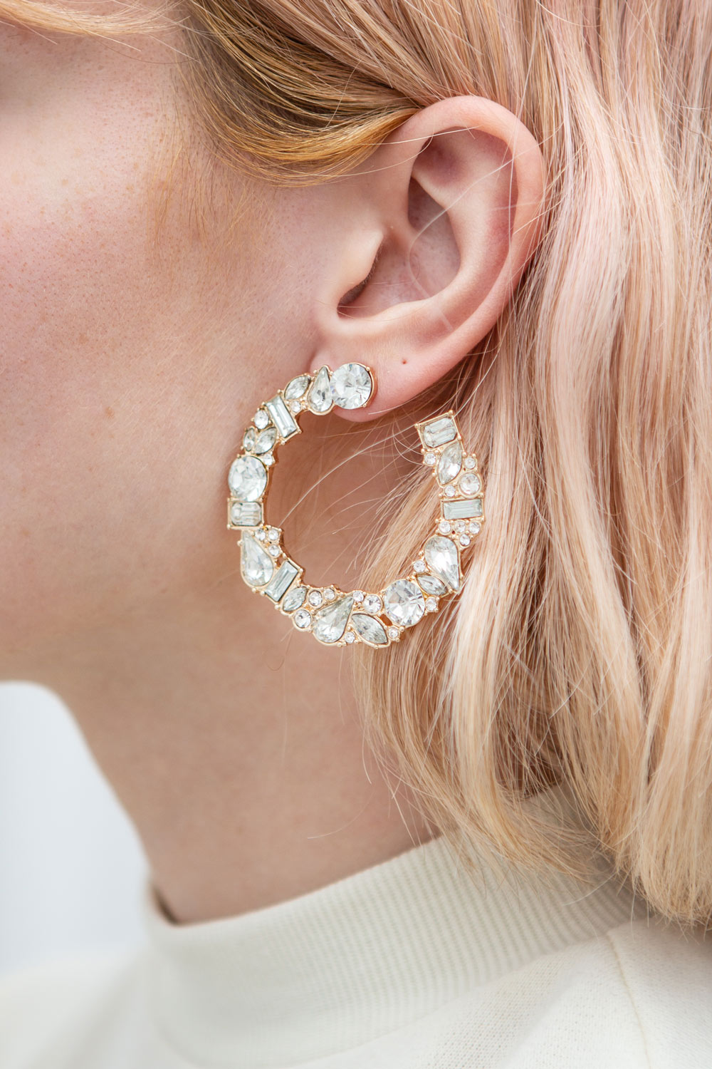 Alberese Gold Crystal Pendant Earrings | La petite garçonne  model