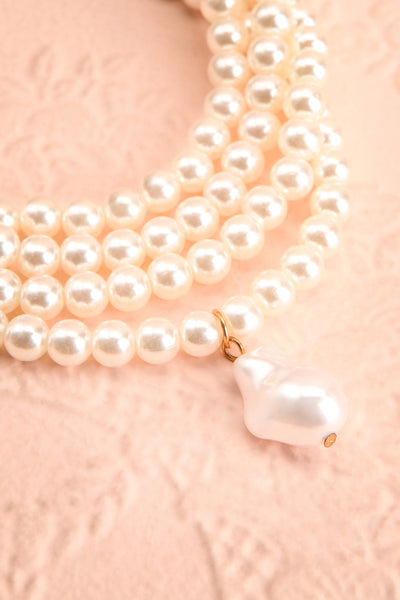 Aichryson Layered Pearls Choker w/ Pearl Pendant flat view | Boutique 1861