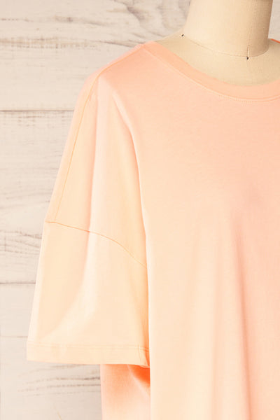 Alta Peach Oversized Cotton T-Shirt | La petite garçonne side close up