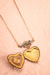 Amantes Antique Gold Pendant Necklace | Boudoir 1861 3