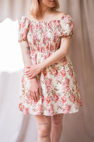 Anaba Beige Short Puffy Sleeve Floral Dress | Boutique 1861 model