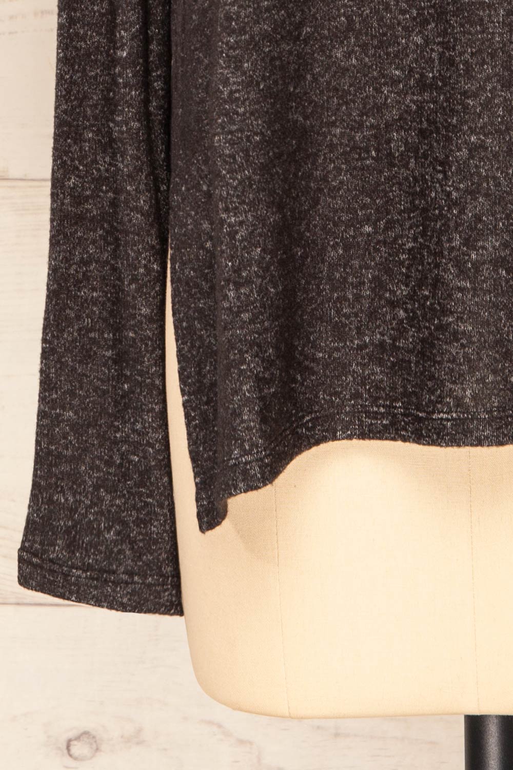 Ancone Grey V-Neck Sweater | La petite garçonne bottom 