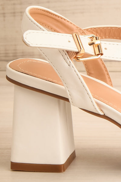 Anelie White Block Heeled Sandals | La petite garçonne side back close-up