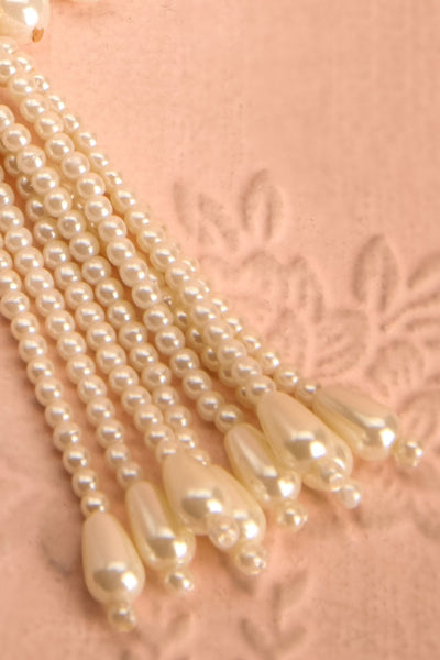 Augustifolia - Cream and golden dangling necklace 7