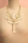 Augustifolia - Cream and golden dangling necklace 1