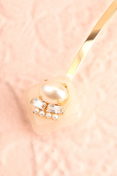 Anniken Diamant Golden & White Hair Pin with Pearls | Boutique 1861 2