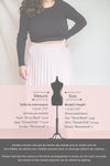 Doved Pink Pleated Midi Skirt w/ Elastic Waist | La petite garçonne model