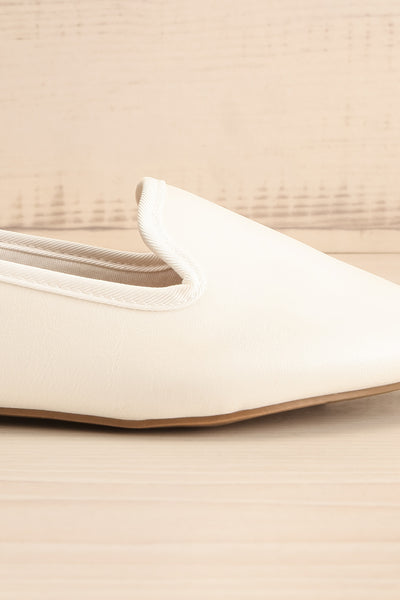 Antae White Faux-Leather Pointed Toe Flat Shoes | La petite garçonne side front close-up