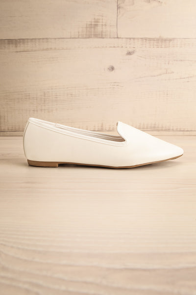 Antae White Faux-Leather Pointed Toe Flat Shoes | La petite garçonne side view