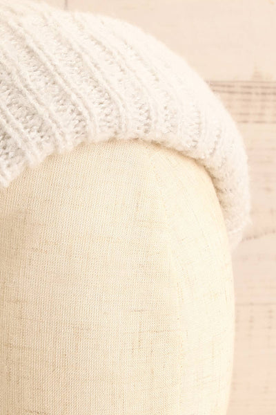 Apalda Gris Grey Knit Tuque with Pompom on head close-up | La Petite Garçonne