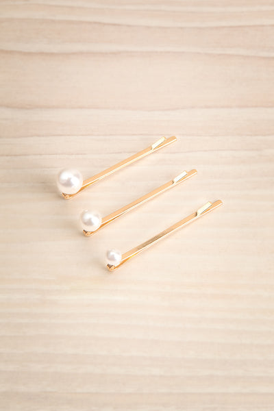 Arajuno Set of Golden Hair Pins with Pearls | La Petite Garçonne 1