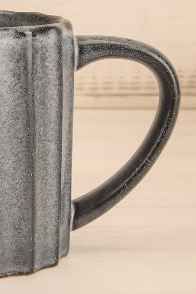 Arlo Black Scalloped Stoneware Mug | Maison Garçonne details