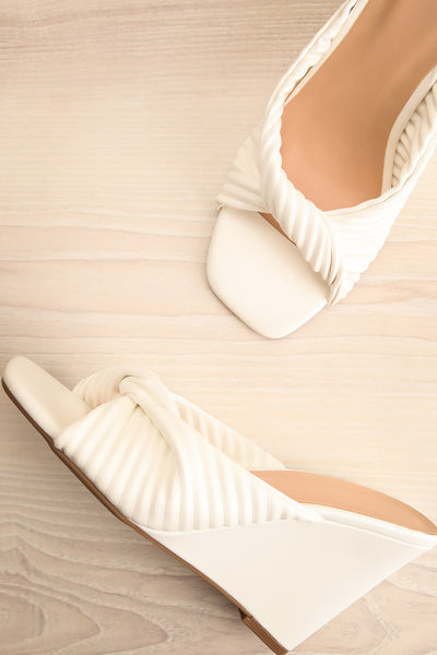Ashai White Twist Front Wedge Sandals | La petite garçonne flat view