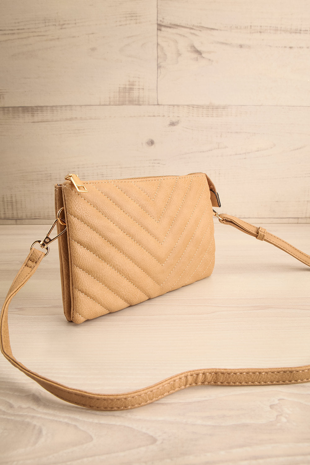 Aspen Khaki Crossbody Bag | La petite garçonne side view